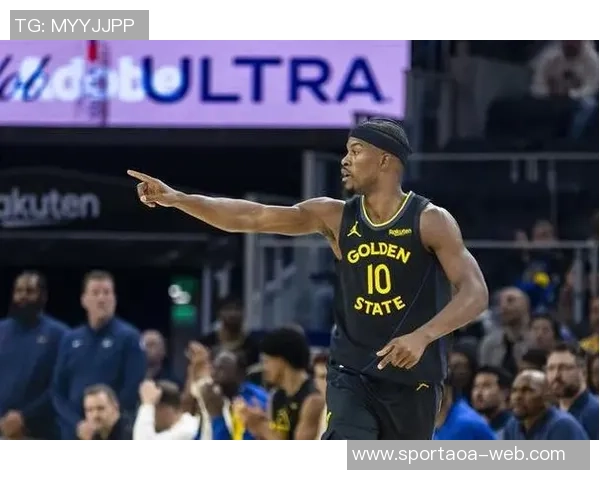 张佳玮分析勇士战术转变与巴特勒的多面手能力